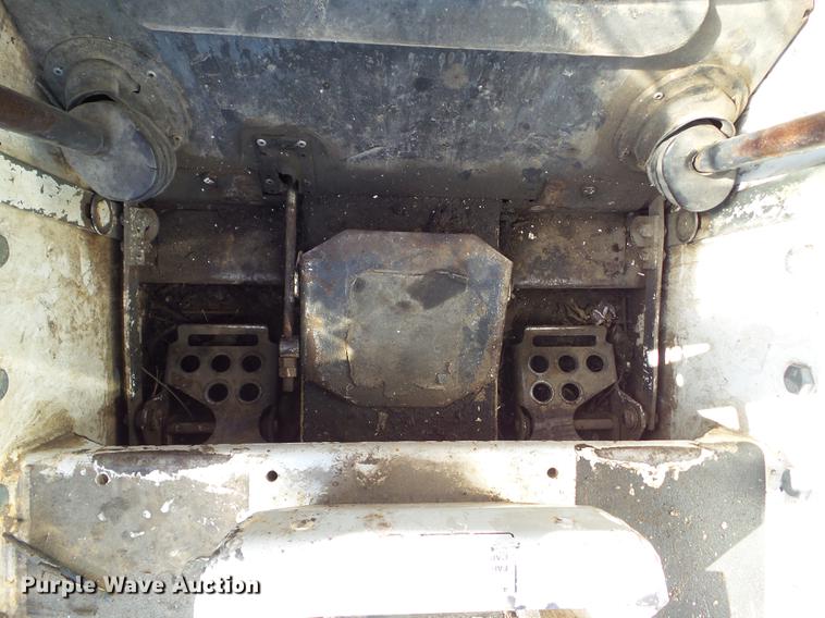 image for item DZ9461 1988 Bobcat 642B skid steer