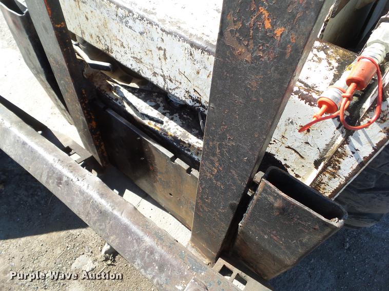 image for item DZ9461 1988 Bobcat 642B skid steer