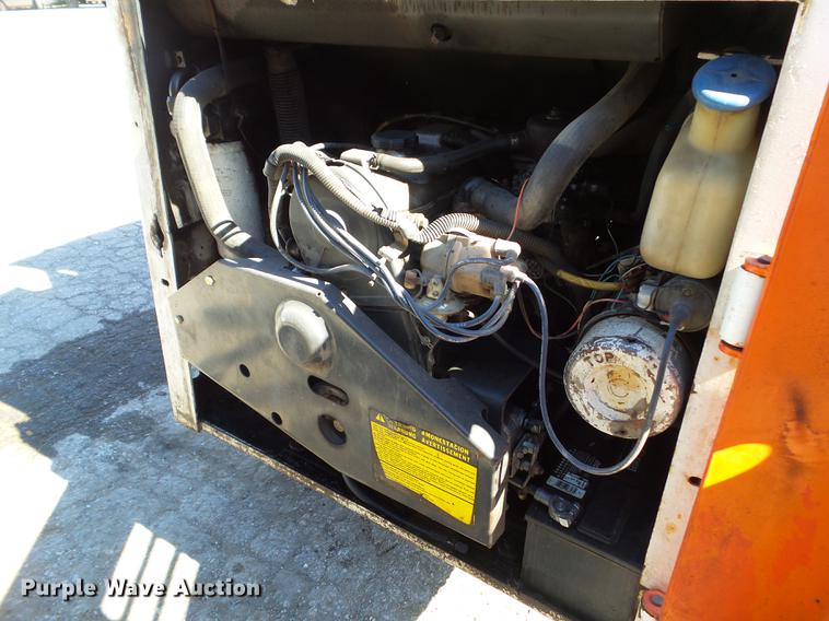 image for item DZ9461 1988 Bobcat 642B skid steer