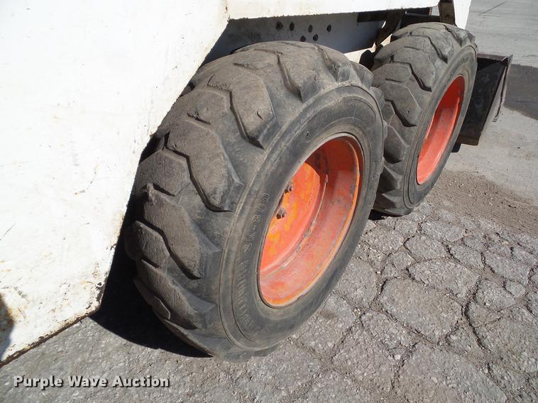 image for item DZ9461 1988 Bobcat 642B skid steer