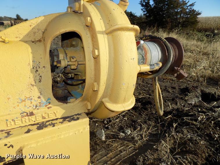 image for item DZ9590 Berkley B4JRBMCW irrigation pump