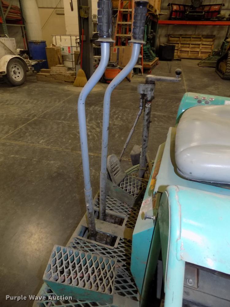 image for item DZ9605 2008 MQ Whiteman HHN31V1CSL5 power trowel