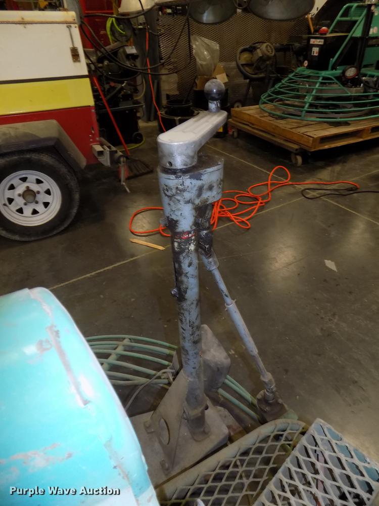 image for item DZ9605 2008 MQ Whiteman HHN31V1CSL5 power trowel