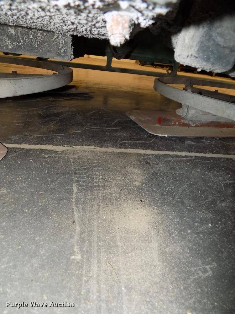 image for item DZ9605 2008 MQ Whiteman HHN31V1CSL5 power trowel