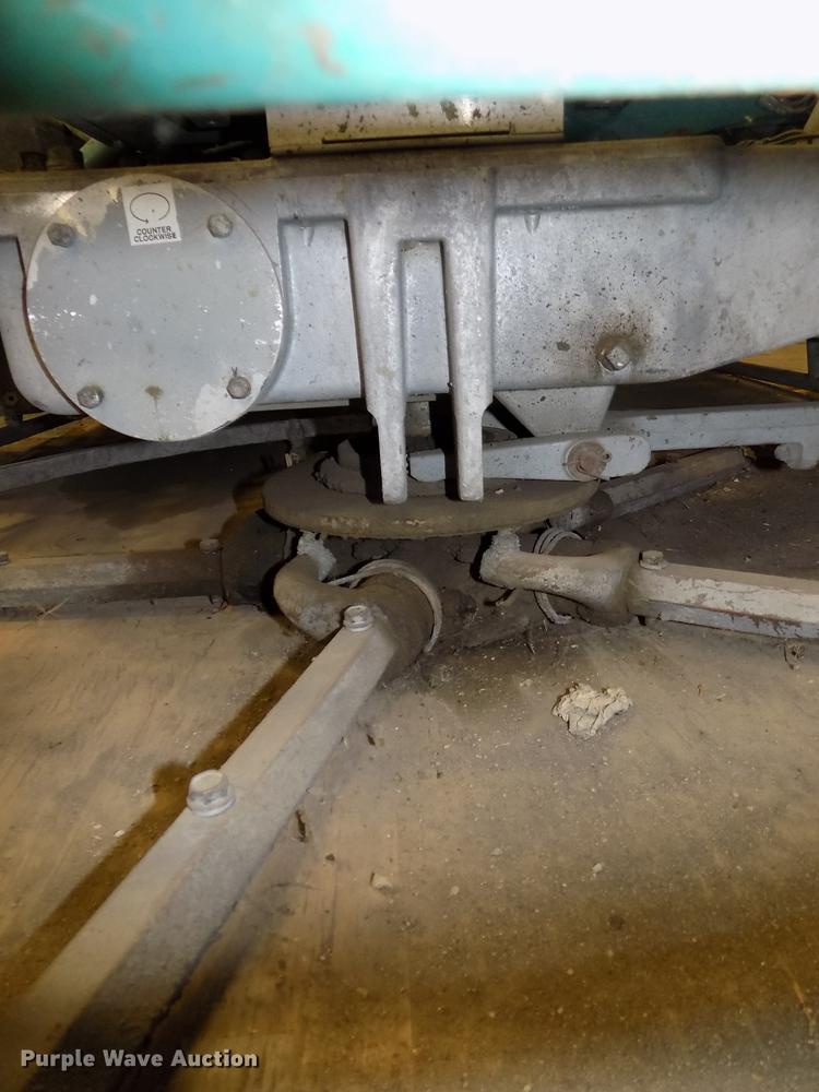 image for item DZ9606 MQ Whiteman HHN31VTCSL5 power trowel