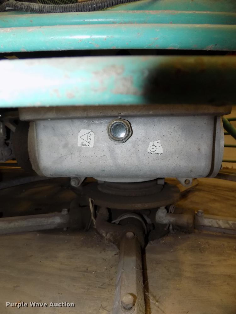 image for item DZ9606 MQ Whiteman HHN31VTCSL5 power trowel