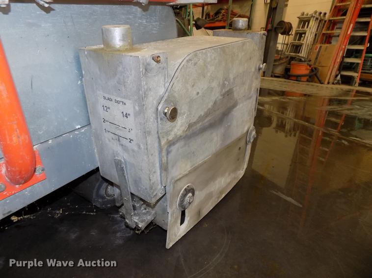 image for item DZ9607 2007 Husqvarna Soff-Cut X4000 prowler concrete saw