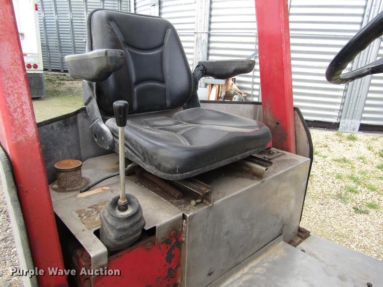 image for item EH9309 Mobility Dipper wheel loader