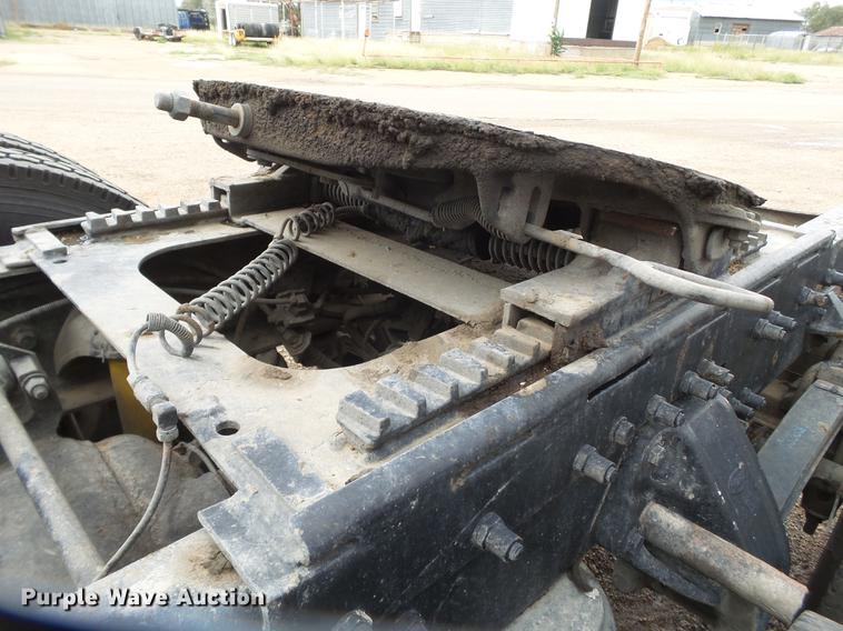 image for item EI9664 2007 Peterbilt 379 semi truck