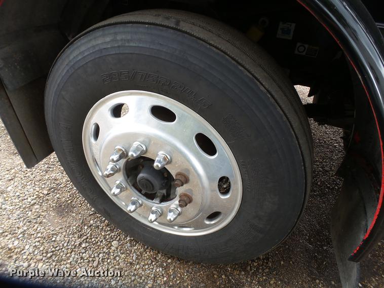 image for item EI9664 2007 Peterbilt 379 semi truck