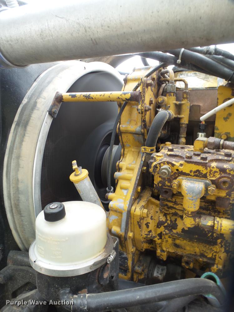 image for item EI9664 2007 Peterbilt 379 semi truck