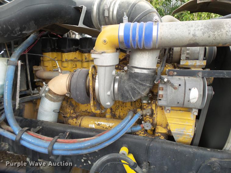 image for item EI9664 2007 Peterbilt 379 semi truck