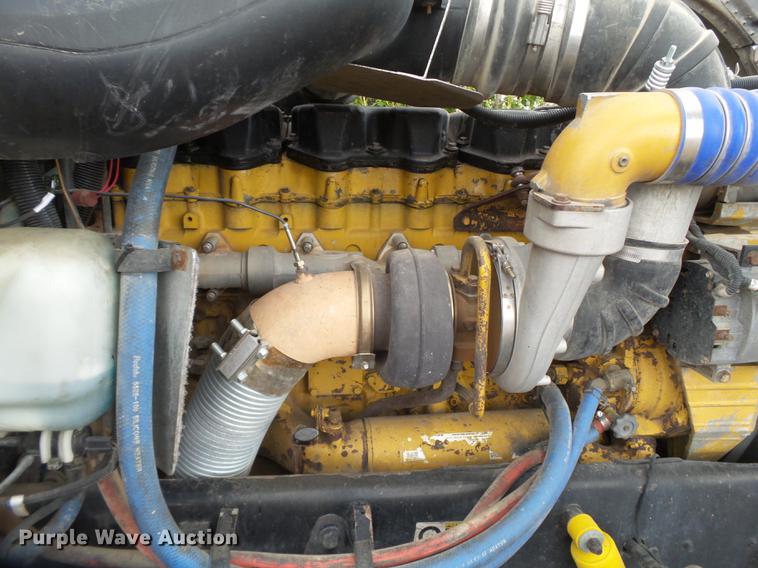 image for item EI9664 2007 Peterbilt 379 semi truck