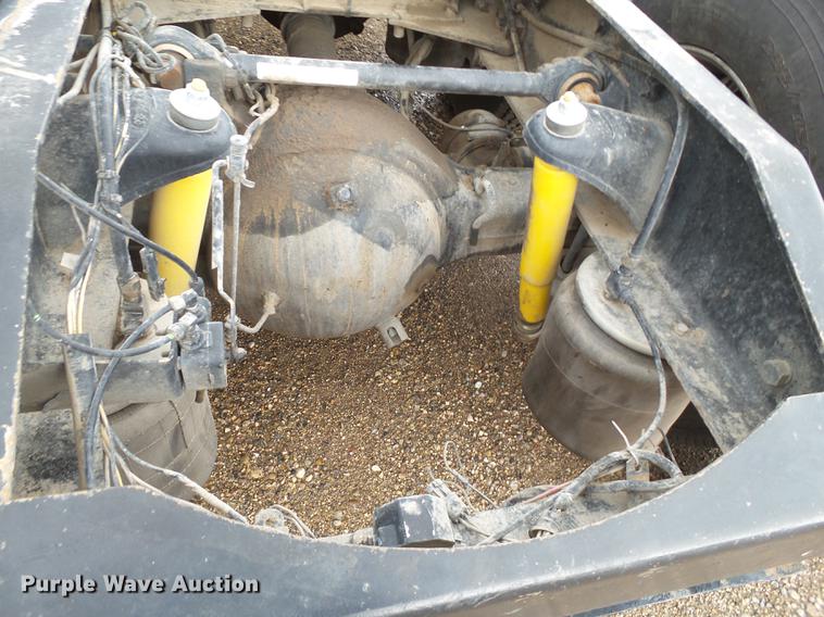 image for item EI9664 2007 Peterbilt 379 semi truck