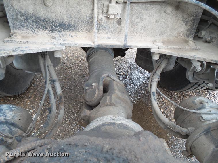 image for item EI9664 2007 Peterbilt 379 semi truck