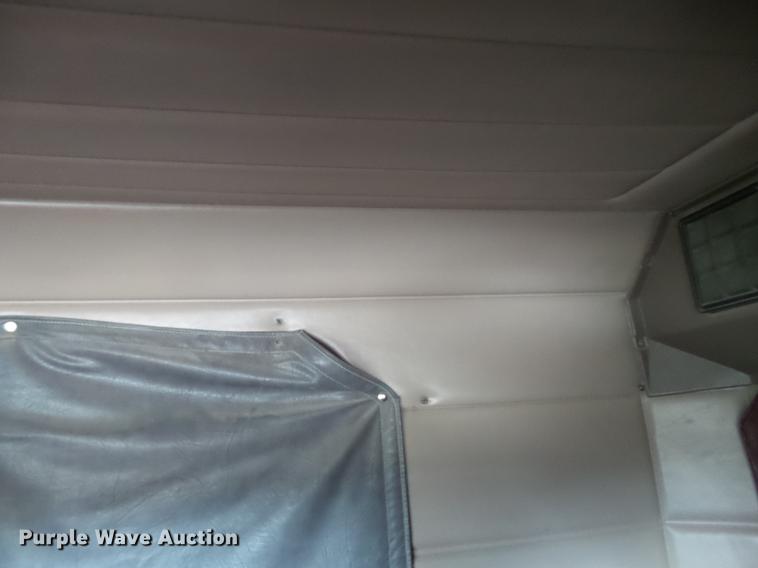 image for item EI9664 2007 Peterbilt 379 semi truck