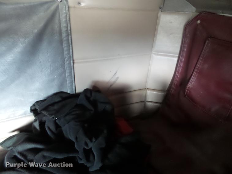 image for item EI9664 2007 Peterbilt 379 semi truck