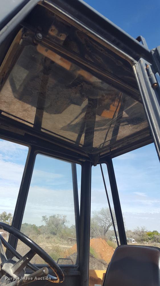 image for item EI9677 1980 Case 580C backhoe