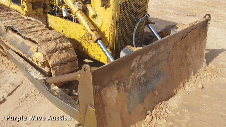 image for item EI9678 1983 Caterpillar D5B dozer