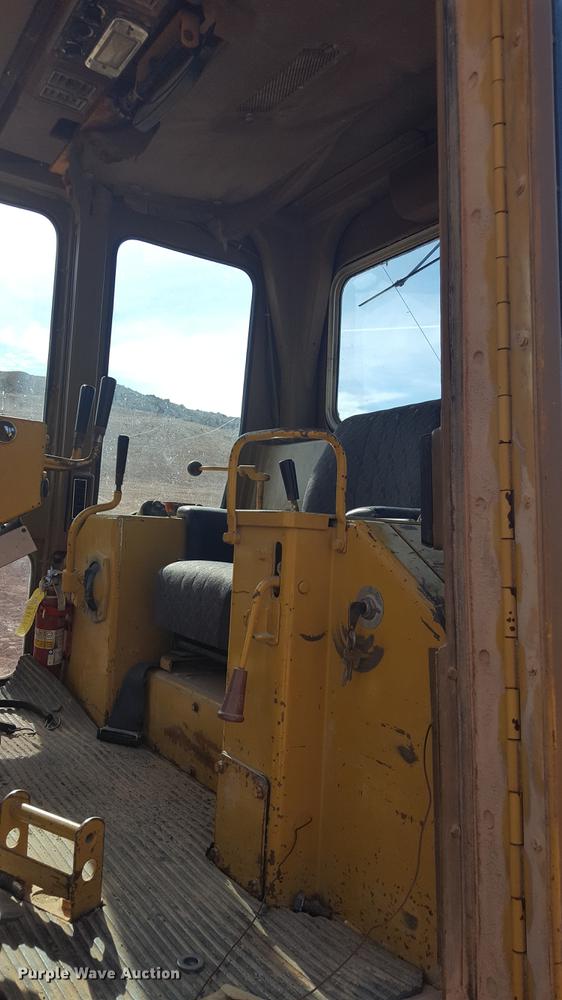 image for item EI9678 1983 Caterpillar D5B dozer