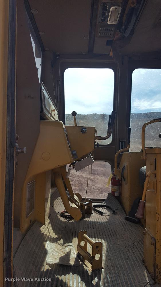 image for item EI9678 1983 Caterpillar D5B dozer