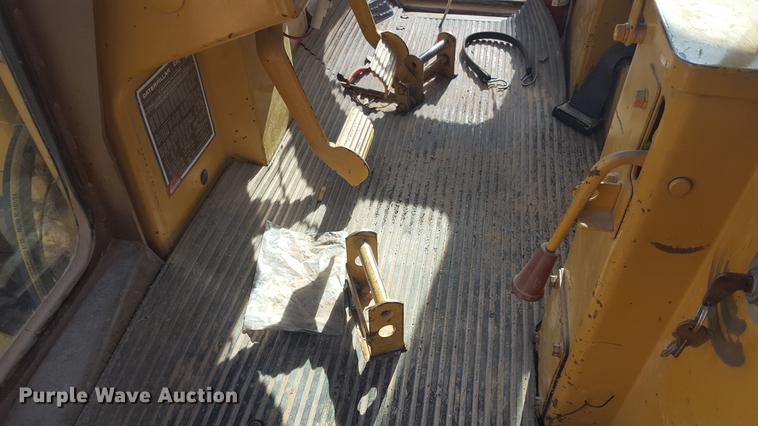 image for item EI9678 1983 Caterpillar D5B dozer
