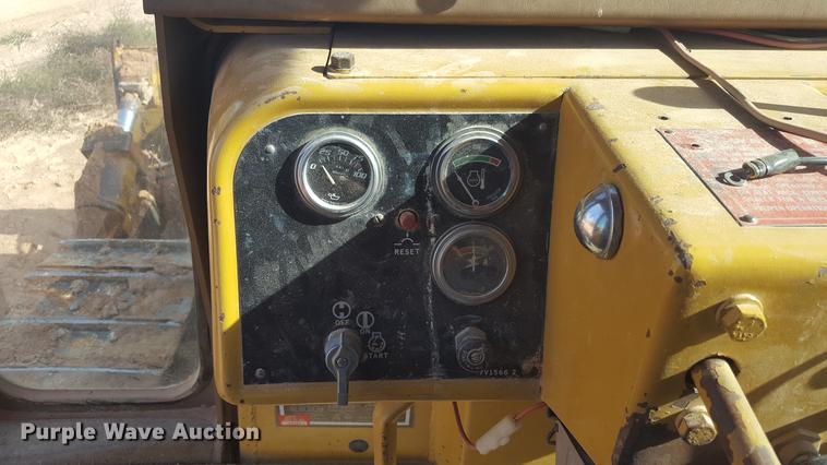 image for item EI9678 1983 Caterpillar D5B dozer