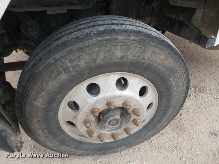 image for item EI9682 2007 Mack CH613 semi truck