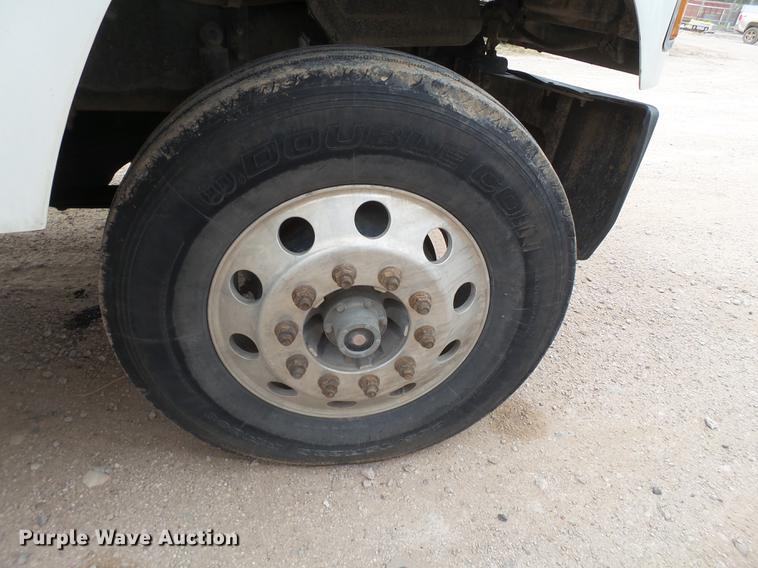 image for item EI9682 2007 Mack CH613 semi truck