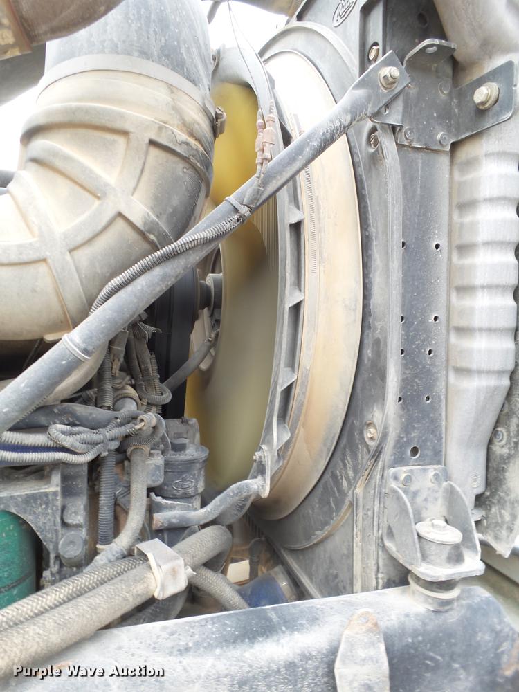 image for item EI9682 2007 Mack CH613 semi truck