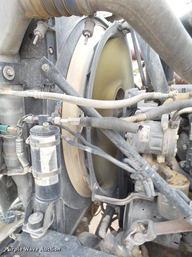 image for item EI9682 2007 Mack CH613 semi truck