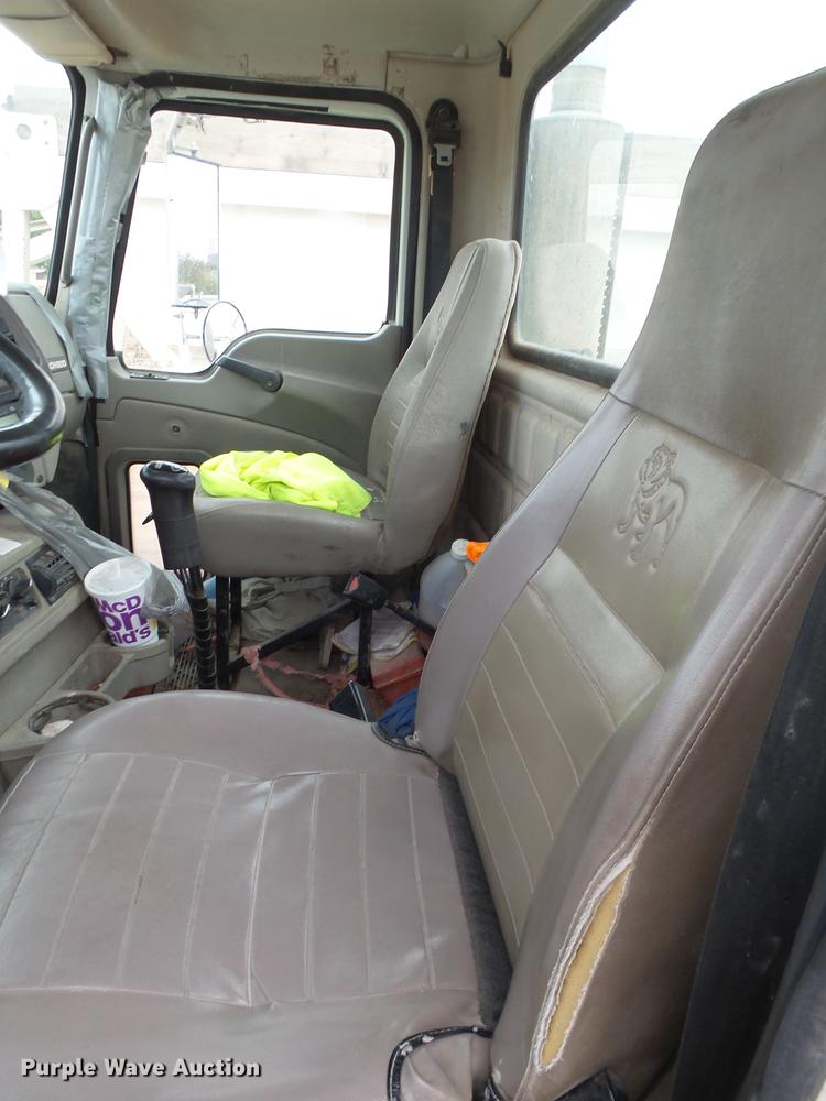 image for item EI9682 2007 Mack CH613 semi truck