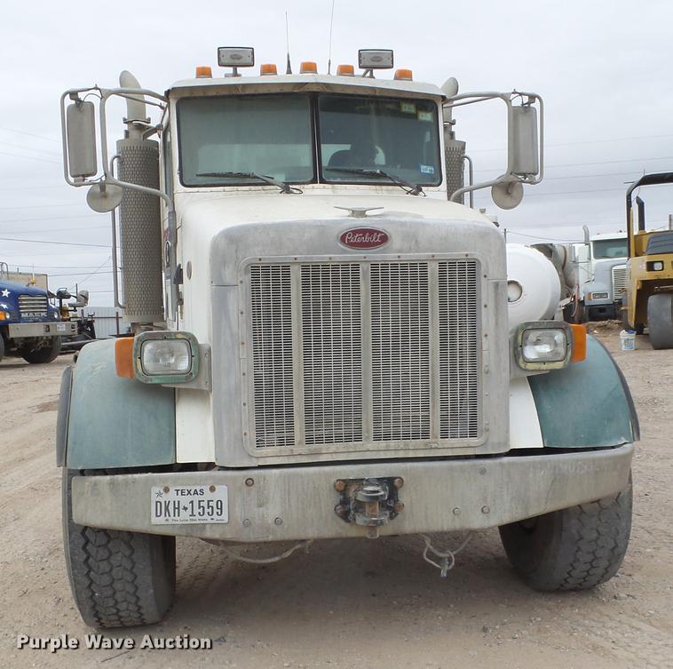 image for item EI9683 2007 Peterbilt 357 ready mix truck