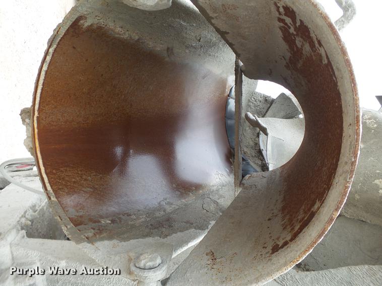 image for item EI9683 2007 Peterbilt 357 ready mix truck