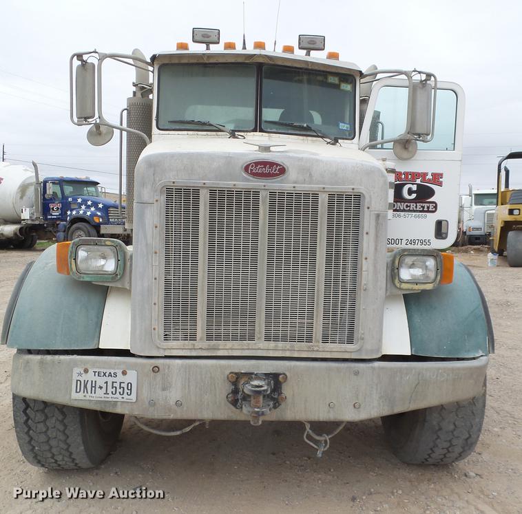 image for item EI9683 2007 Peterbilt 357 ready mix truck