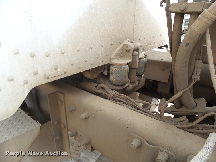 image for item EI9683 2007 Peterbilt 357 ready mix truck