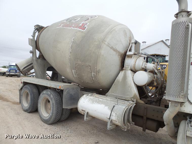 image for item EI9683 2007 Peterbilt 357 ready mix truck
