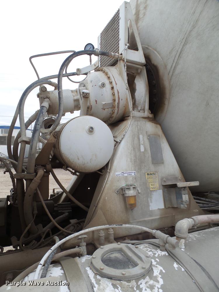 image for item EI9683 2007 Peterbilt 357 ready mix truck