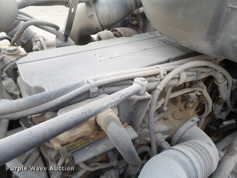 image for item EI9683 2007 Peterbilt 357 ready mix truck