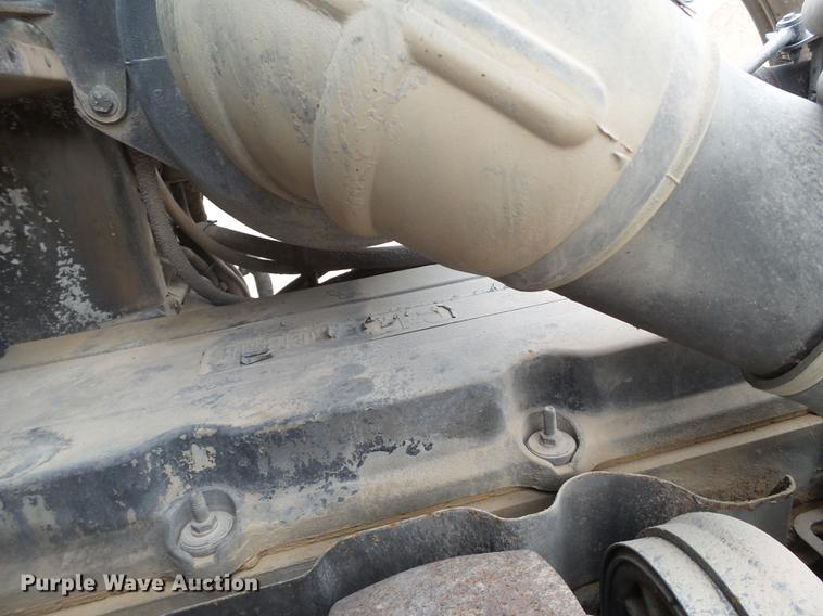 image for item EI9683 2007 Peterbilt 357 ready mix truck