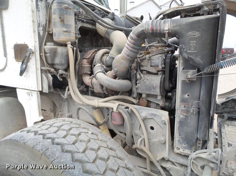 image for item EI9683 2007 Peterbilt 357 ready mix truck