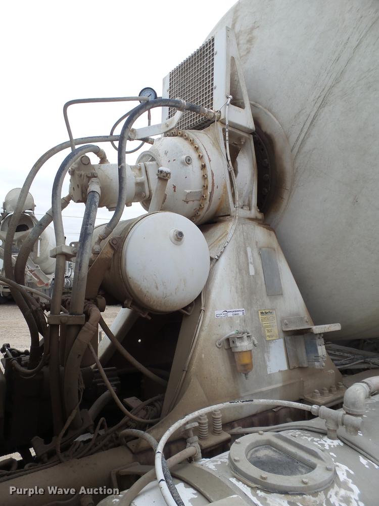image for item EI9683 2007 Peterbilt 357 ready mix truck