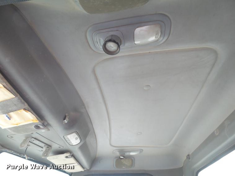 image for item EI9683 2007 Peterbilt 357 ready mix truck