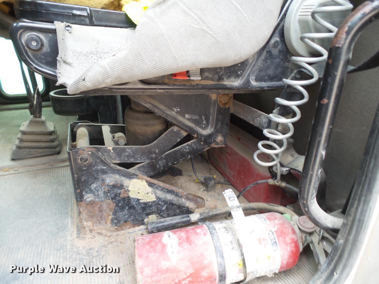 image for item EI9683 2007 Peterbilt 357 ready mix truck