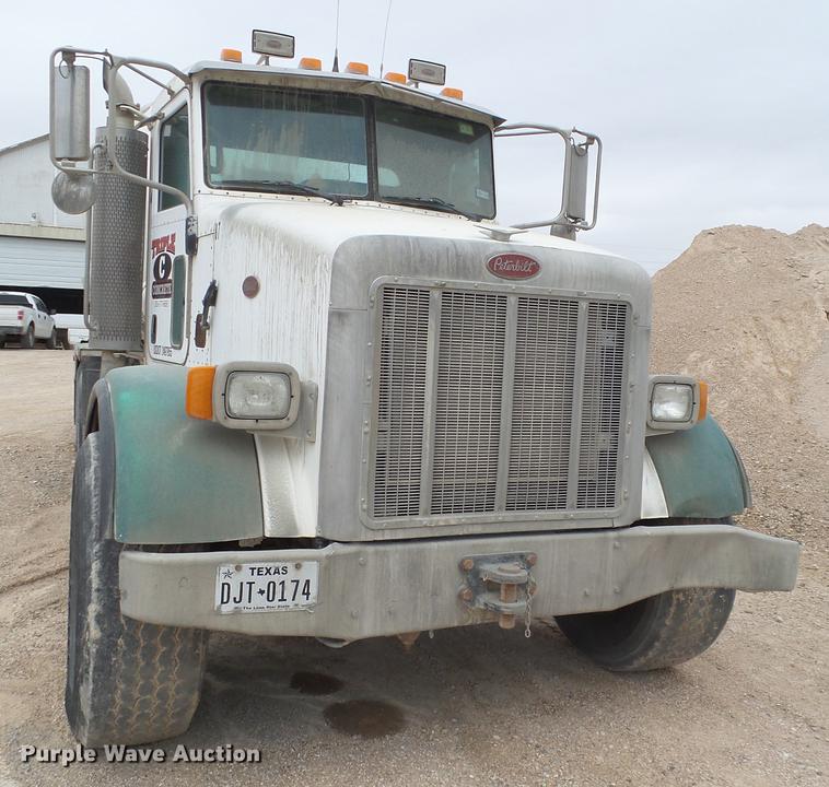 image for item EI9684 2007 Peterbilt 357 ready mix truck