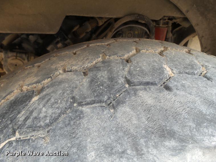 image for item EI9684 2007 Peterbilt 357 ready mix truck