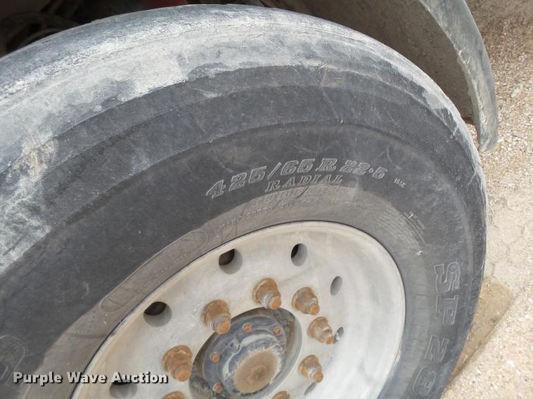 image for item EI9684 2007 Peterbilt 357 ready mix truck