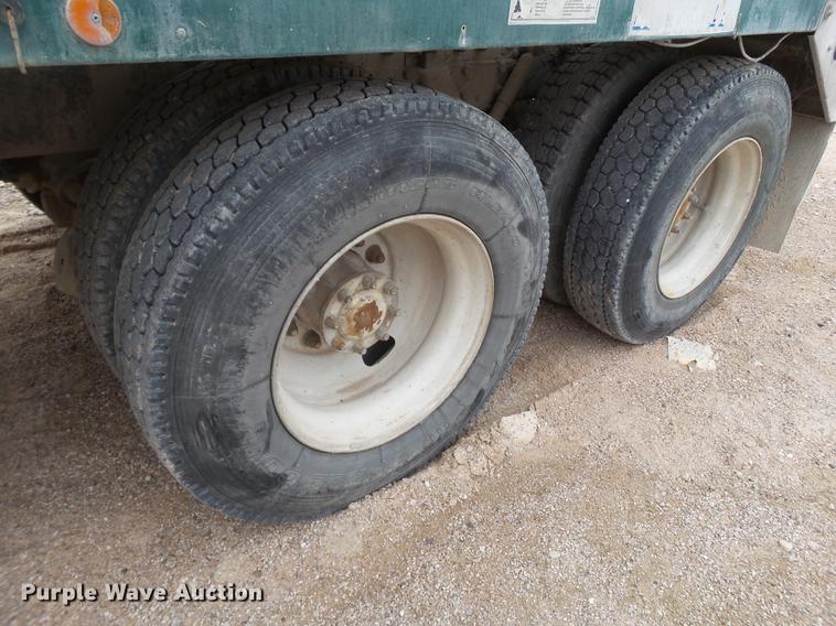 image for item EI9684 2007 Peterbilt 357 ready mix truck