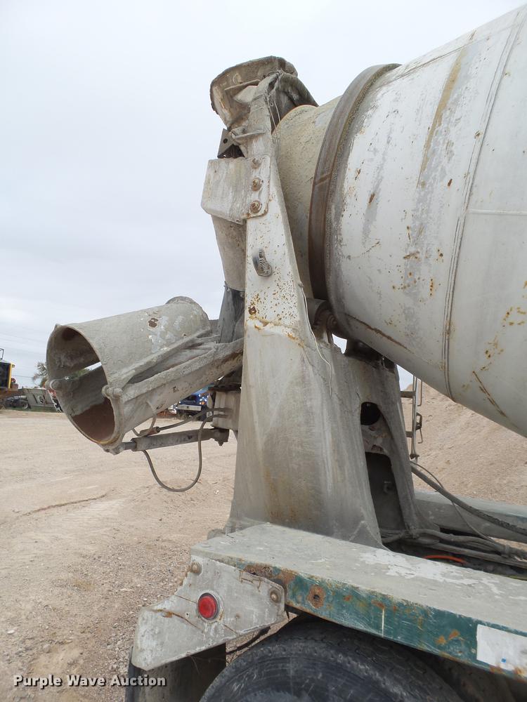 image for item EI9684 2007 Peterbilt 357 ready mix truck