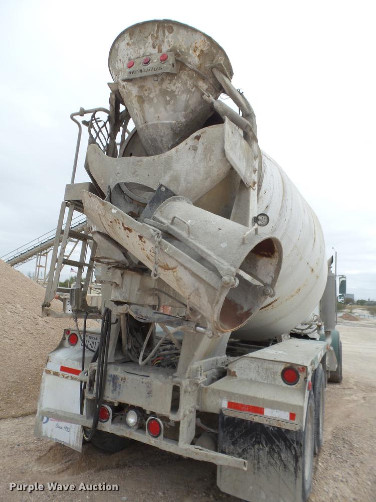 image for item EI9684 2007 Peterbilt 357 ready mix truck